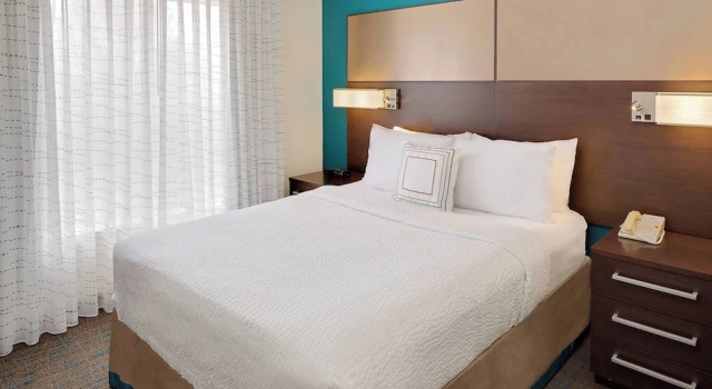 Двухместный люкс с 2 комнатами с видом на внутренний двор Residence Inn Dallas DFW Airport North/Irving