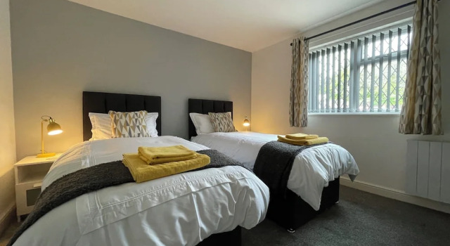 Cosy & Comfortable Apt with Parking, Varaa Huoneisto Asunnot kohteessa Merseyside, Huoneisto