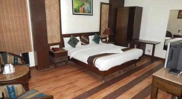 Люкс Hotel O Grand Peepal