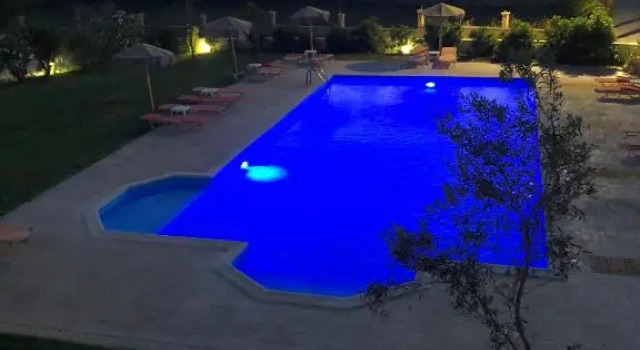 Mythos apts rentit, Забронировать Отель Отели периферии Ионических островов с парковкой, Парковка