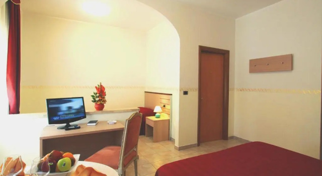 Четырёхместный номер Standard Hotel Serena