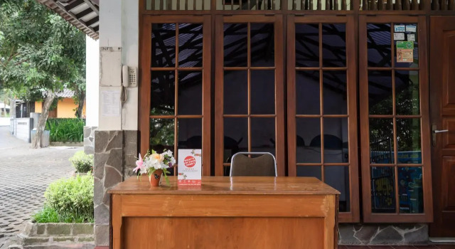 Hotel O Omah Duwet, Book Hotel Sleman Yogyakarta Province