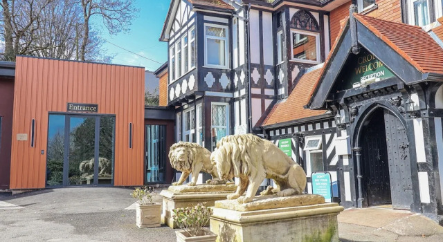 Woodlands Gold, Book Feriehus  
