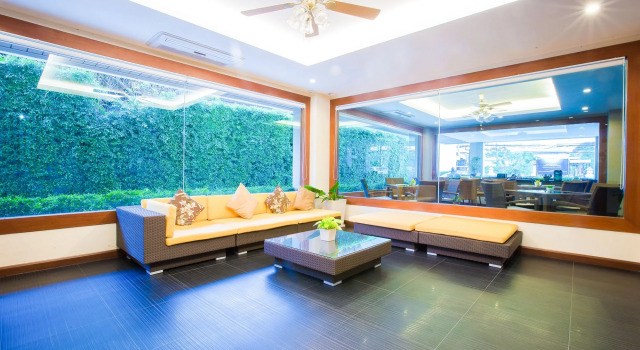 Romantic Hotel Khonkaen, Rezervovat Hotel Levné hotely v North-Eastern Thailand