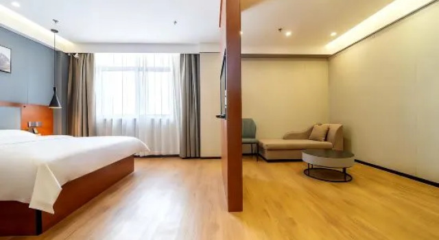 Люкс Business Durian Candy Select Hotel (Pizhou Taohua Island Qingnian East Road)
