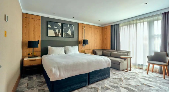 Двухместный номер Executive Crowne Plaza Marlow by IHG
