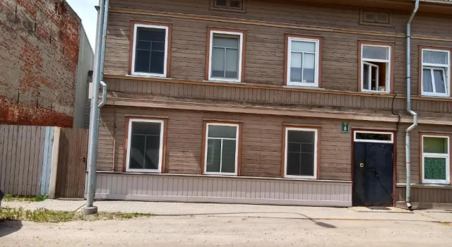 Comfortable Bed, 10 min walk to center