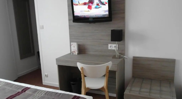 Двухместный номер Comfort Hôtel Chantepie