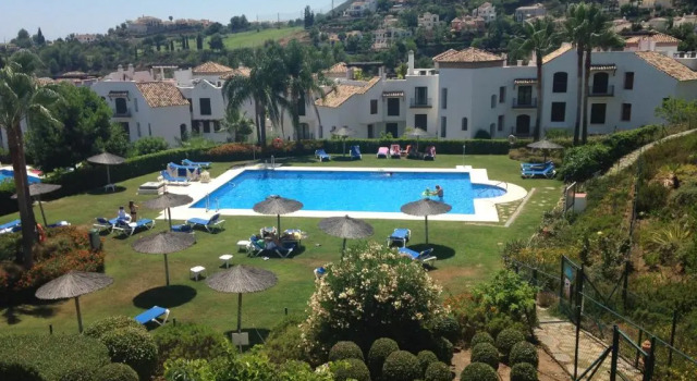 Апартаменты Marbella Benahavis Los Arqueros Golf & Country Club, Sleeps 7 plus 1 child