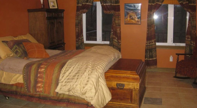 Covered Bridge Bed and Breakfast, Book Hotel Hartland New Brunswick