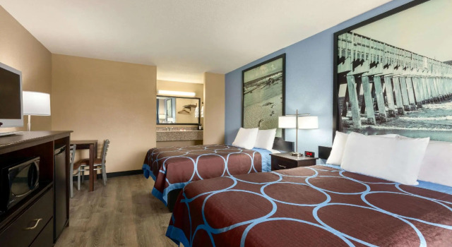 Standard Vierer Zimmer Opulent Oasis Motel