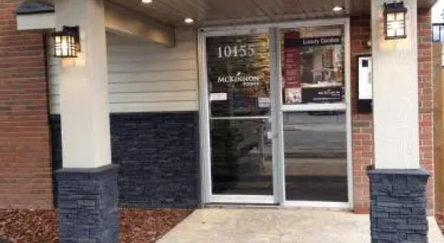 Mckinnon Pointe, Prenota Hotel Hotel a Alberta con parcheggio, Parcheggio