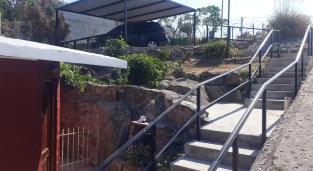 Chalet " La Maruca ", Забронировать Шале Отели Вилья-Карлос-Пас с парковкой, рядом с Uruguay Bridge, Парковка