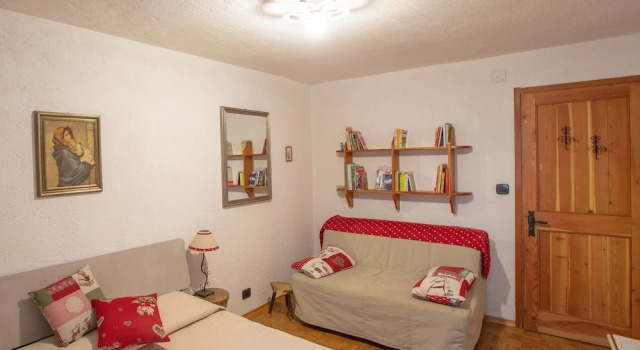 JOIVY Flat For 6, In The Historic Town Pré-Saint-Didier