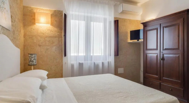 Le Lantane - Luxury Rooms, Book Hotel Hotels in Alessano with Parking, Parking