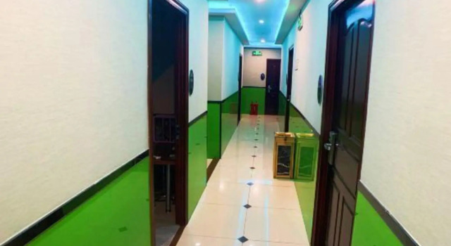 Longxin Hotel, Prenota Hotel Hotel a Ningbo con parcheggio, Parcheggio