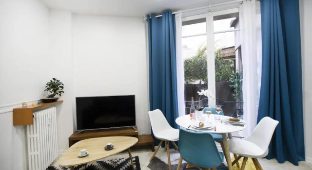 Апартаменты GuestReady - Bright and Spacious Apartment near Eiffel Tower