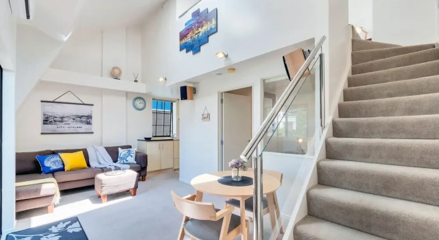 Central 3 Bed, Loft Apartment In The Cbd W Parking
