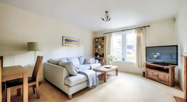 Guestready - Bright, Spacious 2bdr Flat, Забронировать Отель Отели Эдинбурга 3 звезды, рядом с Church of St Andrew &amp; St George, 3*