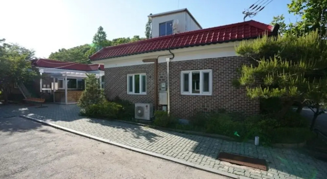 Paju Welcome Felix Pension, Buchen Sie Hotel Hotels in Paju mit Pool, Schwimmbad