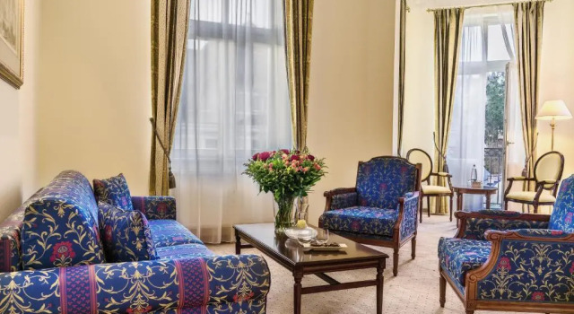 Savoy Westend Hotel