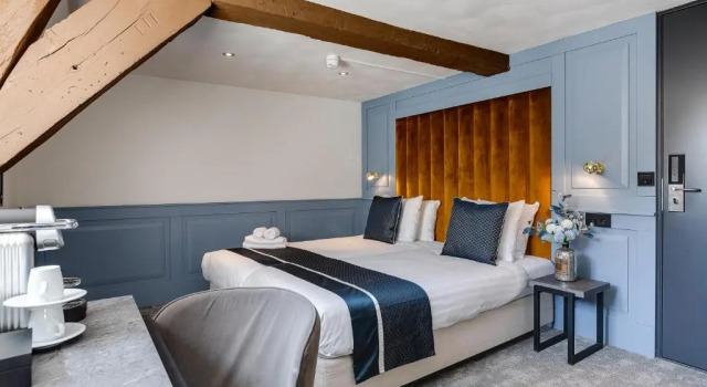 Четырёхместный номер Standard Hotel Royal Bridges