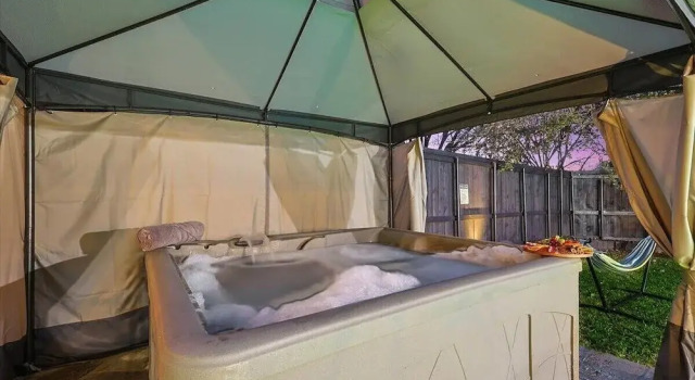 Upscale 6BR Home With Pool, Hot Tub & Game Room, Забронировать Вилла Фармерс-Бранч Dallas - Fort Worth Metropolitan Area