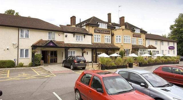 Premier Inn Bagshot, Забронировать Отель Отели Западного Суссекса 3 звезды, 3*
