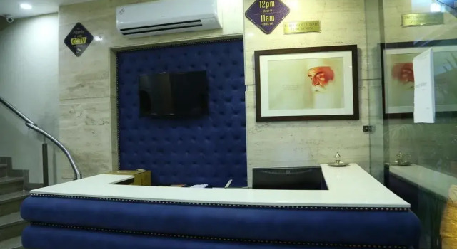 OYO Premium Ptl Chowk Phase 5 Mohali(Cha095), Rezerwuj Hotel Mohali Punjab