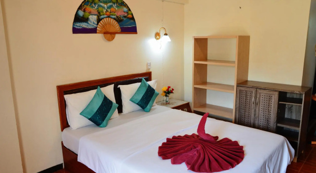 Двухместный номер Standard Bonny Hotel 4 Floors No Elevator 8AM-9PM