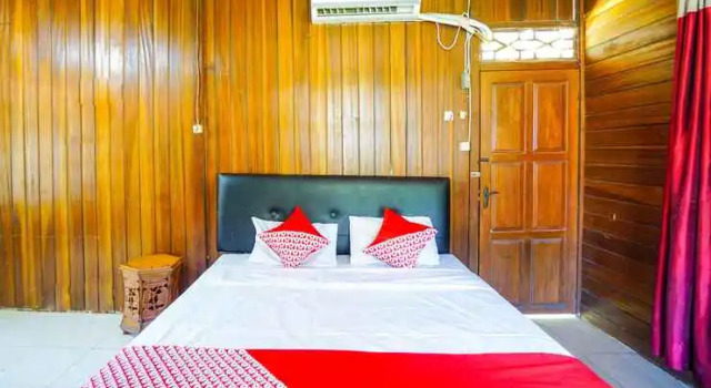 Люкс OYO 1254 Golden Lake Resort