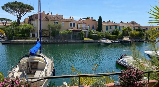 Апартаменты Appartement Port Grimaud 2/4 pers avec grande terrasse