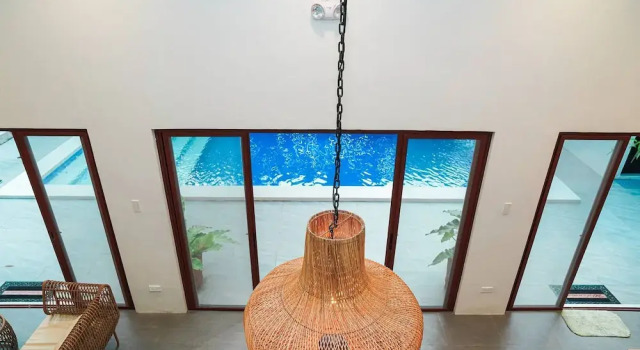 Modern Tropical 2BR Villa Pool Retreat in Amadeo, Prenota Villa Ville a Amadeo, Villa