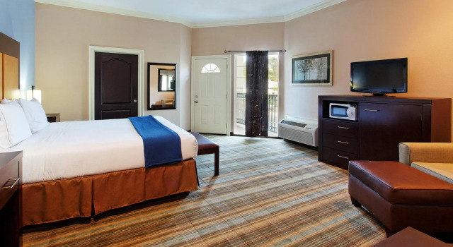 Четырёхместный номер Standard Holiday Inn Express Benicia by IHG