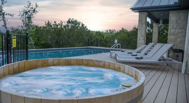 Spicewood Lodge W/pool, Hottub, Prenota Casa vacanze Cottage a Spicewood, Cottage