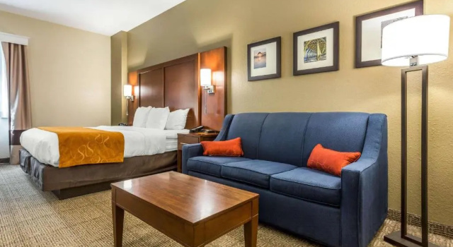 Номер Standard Comfort Suites