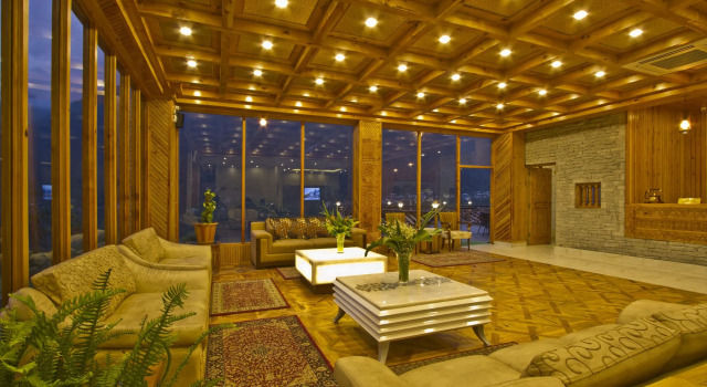 Snow Flakes Resort And Spa Centrally Heated Luxury Resort