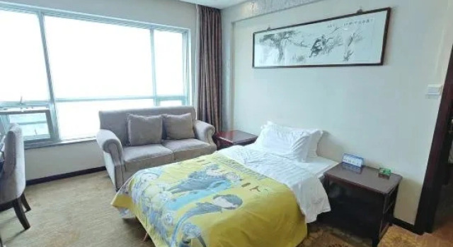 Двухместный люкс Business с видом на озеро Maochen New Century Hotel