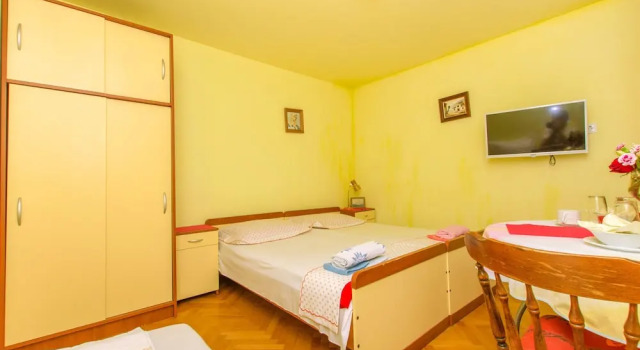 Apartments Roza, Rezerwuj Apartament Hotele w Split-Dalmatia County z parkingiem, Parking