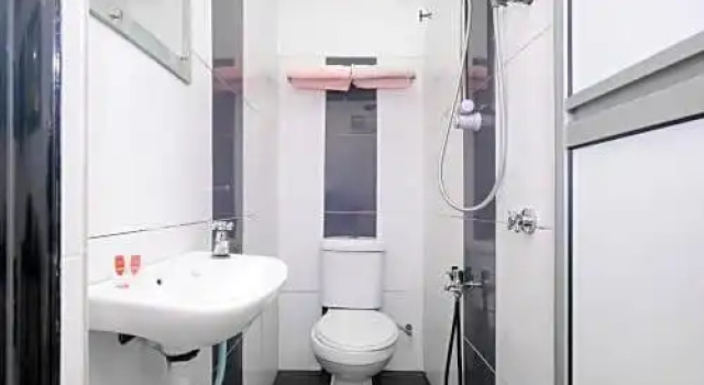 Люкс OYO 711 Tawaquf Inn