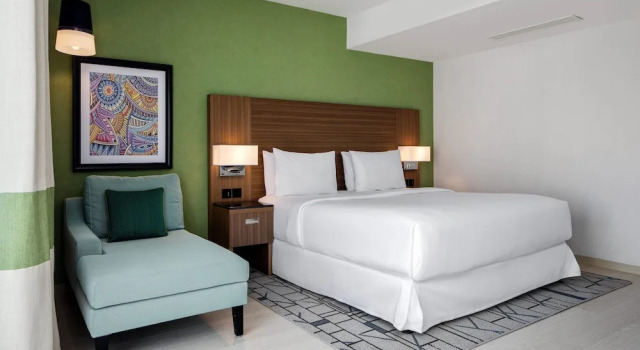 Premium Junior-Suite Four Points by Sheraton Dar es Salaam New Africa