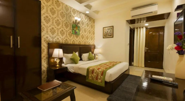 Двухместный номер Deluxe Hotel WHITE & BLUE Delhi Airport