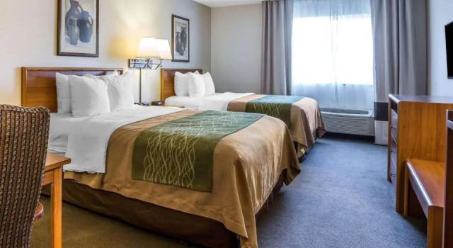 Четырёхместный номер Standard Quality Inn Lone Pine near Mount Whitney