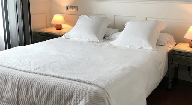 Двухместный номер Economy с видом на город Hotel & Restaurant Vostra Llar