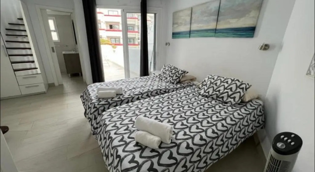 188 LAS TORTUGAS Holiday Home by Sunkeyrents, Prenota Hotel Playa de las Americas 