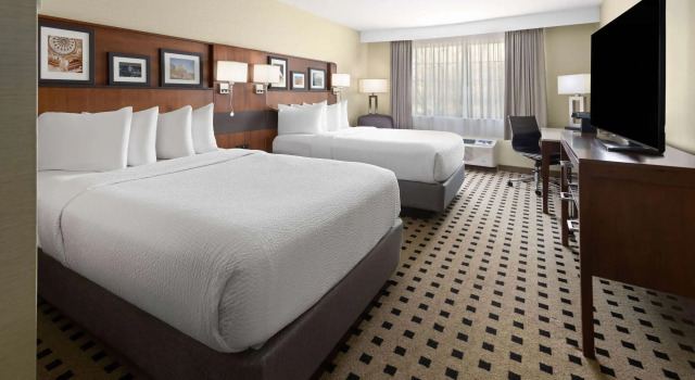 Penn Harris Hotel Harrisburg, Trademark by Wyndham, Забронировать Отель Гаррисберг Hershey-Harrisburg