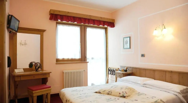 Четырёхместный номер Standard Hotel Garnì Il Cirmolo