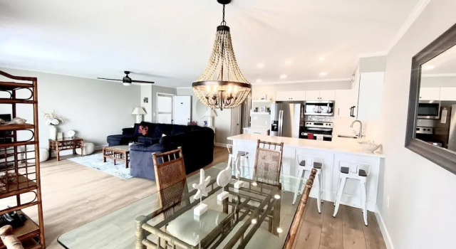 Номер Standard Harbour Island 402l 2 Bedroom Home by RedAwning