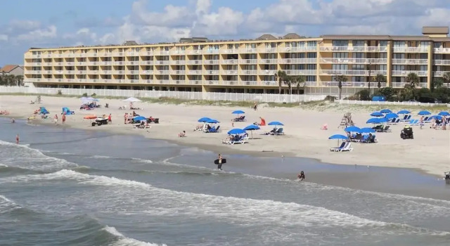 Charleston Oceanfront Villa 114 - By the Sea, Забронировать Вилла Отели Фоли-Бич 3 звезды, рядом с Пляжи острова Фолли, 3*