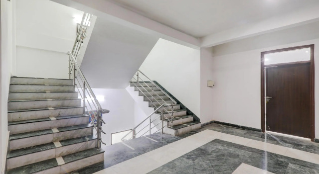 Capital O 82591 Hotel Armeria, Забронировать Отель Отели Лакхнау 3 звезды, 3*